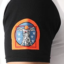 Meilleur prix 👏 Tee 👕 Shirt Nasa Half Limited Edition Noir Blanc Détails Orange Fluo de Final Club 🔥 -Final Club Soldes final club 248767 FINAL 551 20210225T152624 03