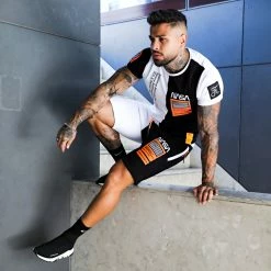 Acheter 🔔 Short Jogging Half Limited Edition Noir Blanc Détails Orange Fluo de Final Club 👏 -Final Club Soldes final club 251965 FINAL 565 20210526T082319 06