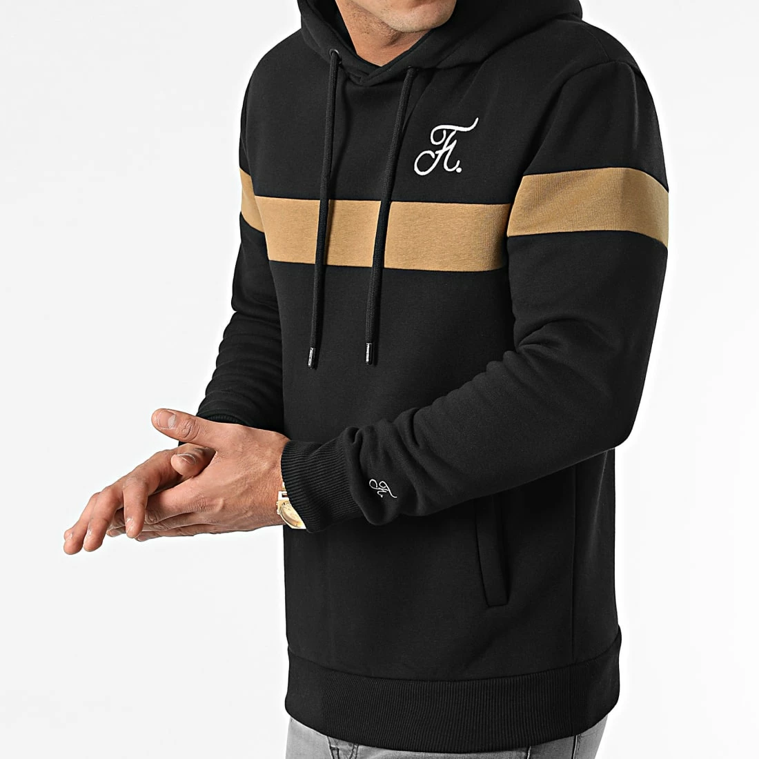 Bon marché ⌛ Sweat Capuche Bicolore Avec Broderie 446 Noir Camel de Final Club ⭐ 3 Bon marché ⌛ Sweat Capuche Bicolore Avec Broderie 446 Noir Camel de Final Club ⭐