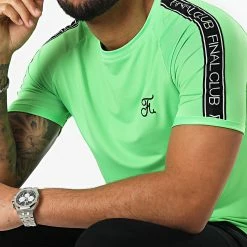 Bon marché 😉 Tee 👕 Shirt Slim Fit Avec Bandes Et Broderie 731 Vert Fluo de Final Club 🎉