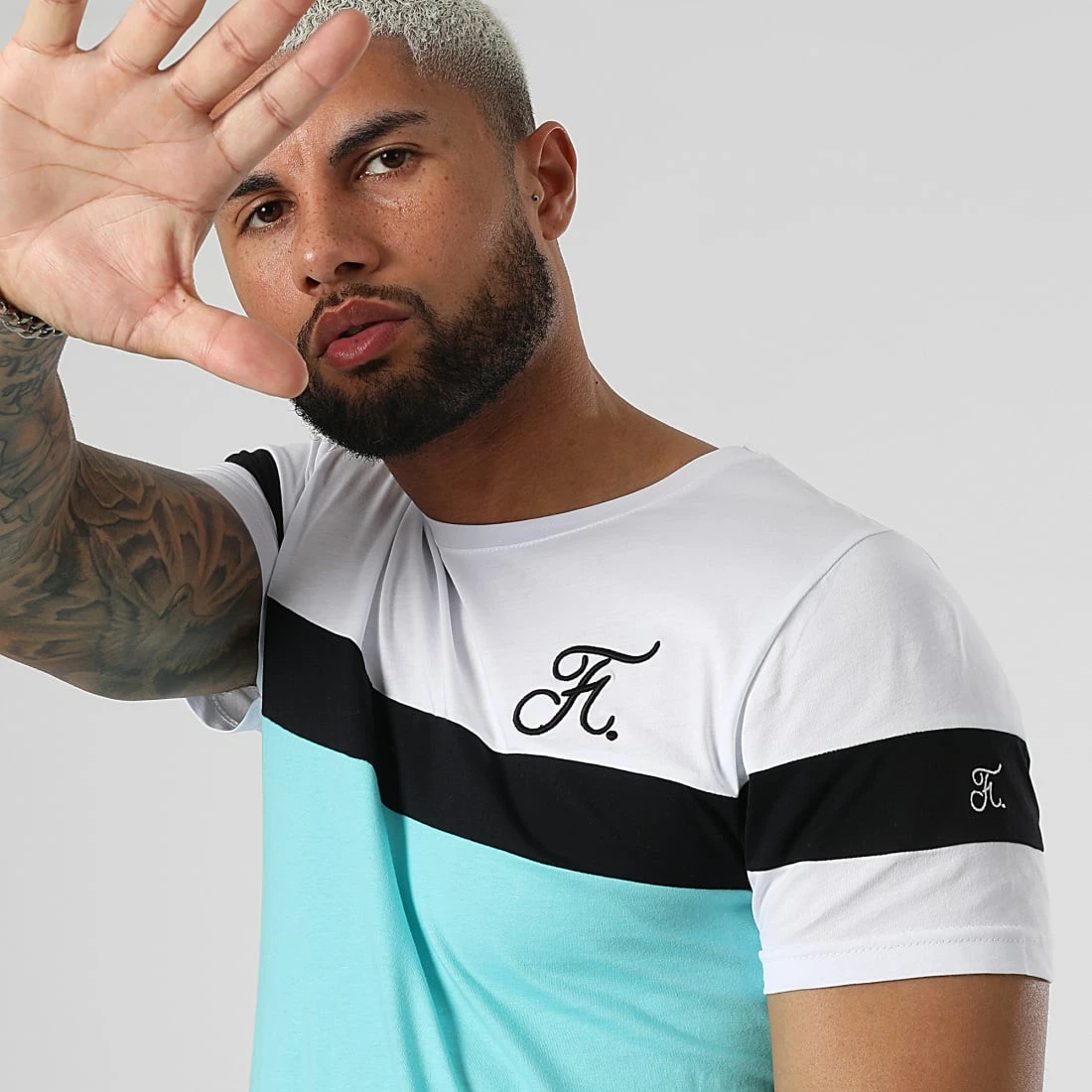 Acheter ✨ Tee 👚 Shirt Tricolore Avec Broderie 977 Blanc Noir Bleu Pastel de Final Club 🌟 4 Acheter ✨ Tee 👚 Shirt Tricolore Avec Broderie 977 Blanc Noir Bleu Pastel de Final Club 🌟 – Image 2