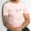 Le moins cher 💯 Tee 👕 Shirt A Bandes Logo Premium Fit 1008 Rose Pastel de Final Club 🥰 -Final Club Soldes final club 319556 FINAL 1008 20220720T085754 01